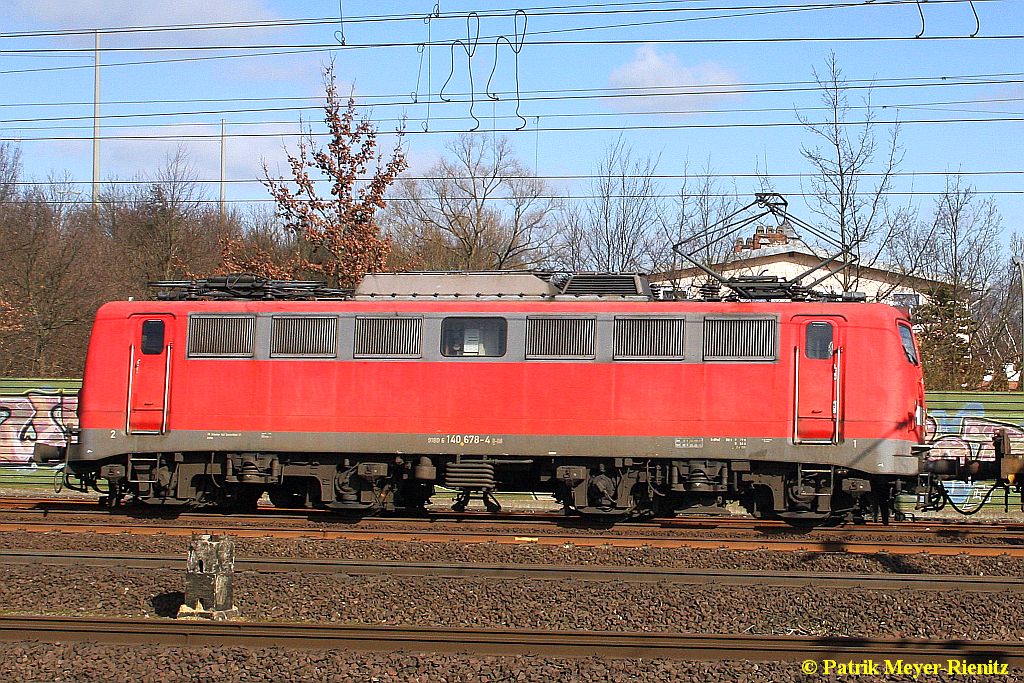 140 678 Lz am 11.03.2015 Hamburg-Harburg Richtung Süden