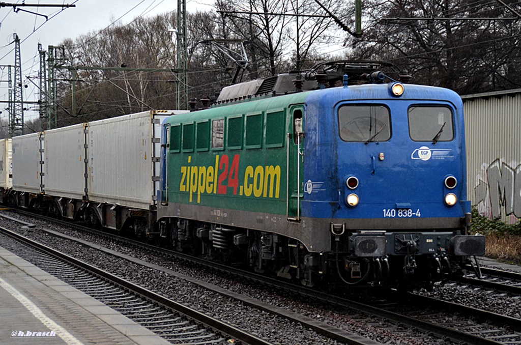 140 838-4 der EGP fuhr mit einen kastenzug durch hh-harburg,27.02.15