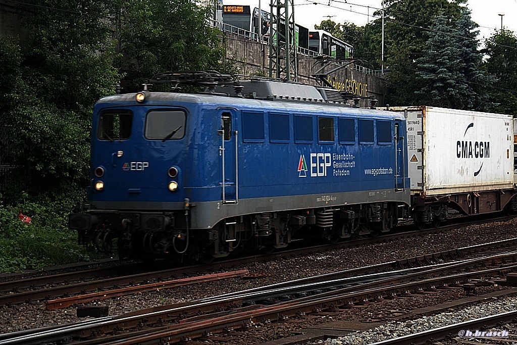 140 857-4 ist am 27.06.14 mit einen containerzug durch hh-harburg gefahren