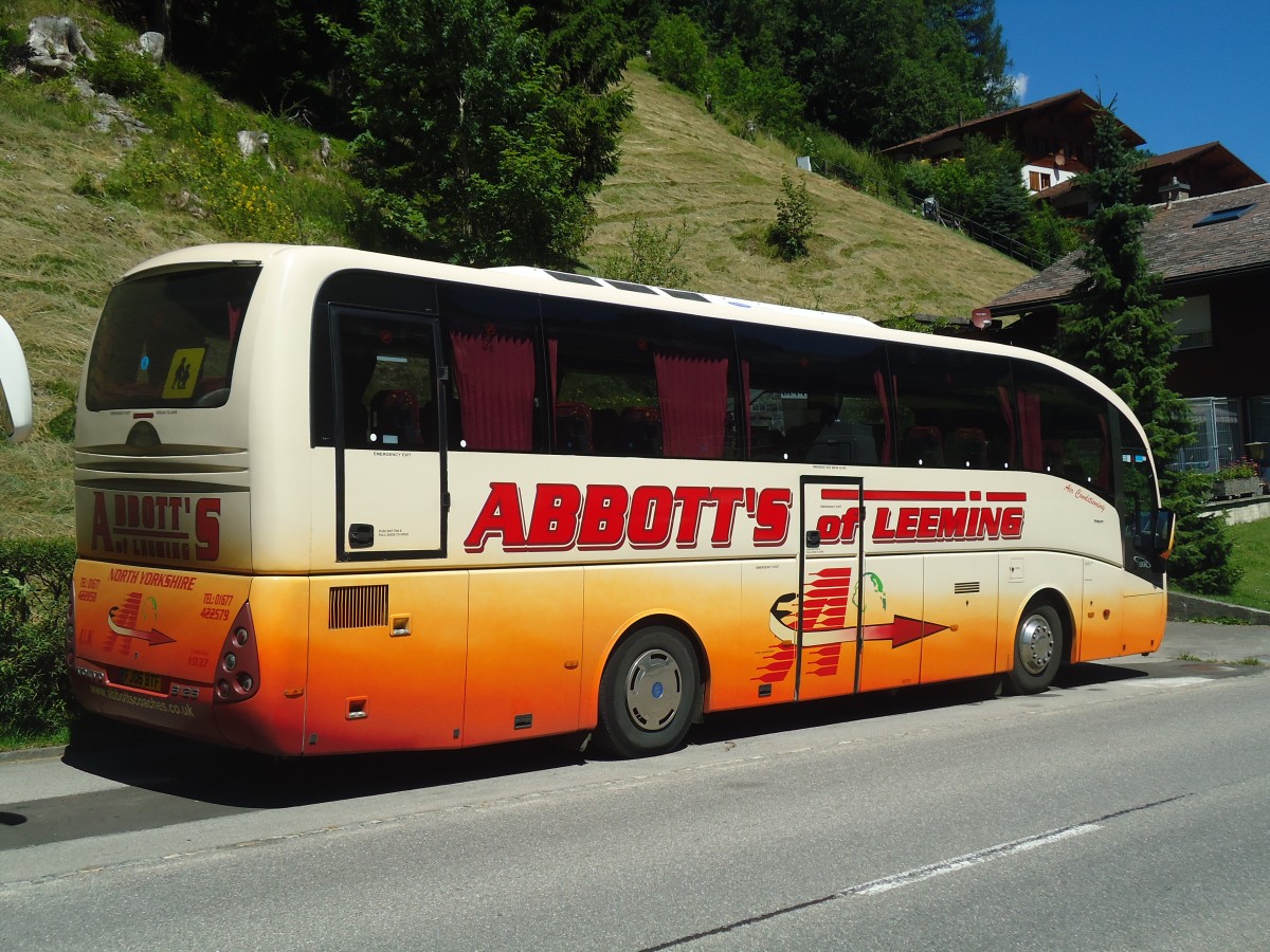 (140'990) - Aus England: Abbott's, Leeming - FJ06 BTF - Volvo/Sunsundegui am 1. August 2012 in Adelboden, Margeli