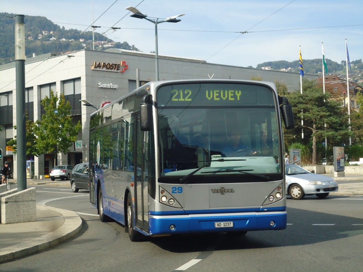 (141'842) - VMCV Clarens - Nr. 29/VD 1237 - Van Hool am 23. September 2012 beim Bahnhof Vevey