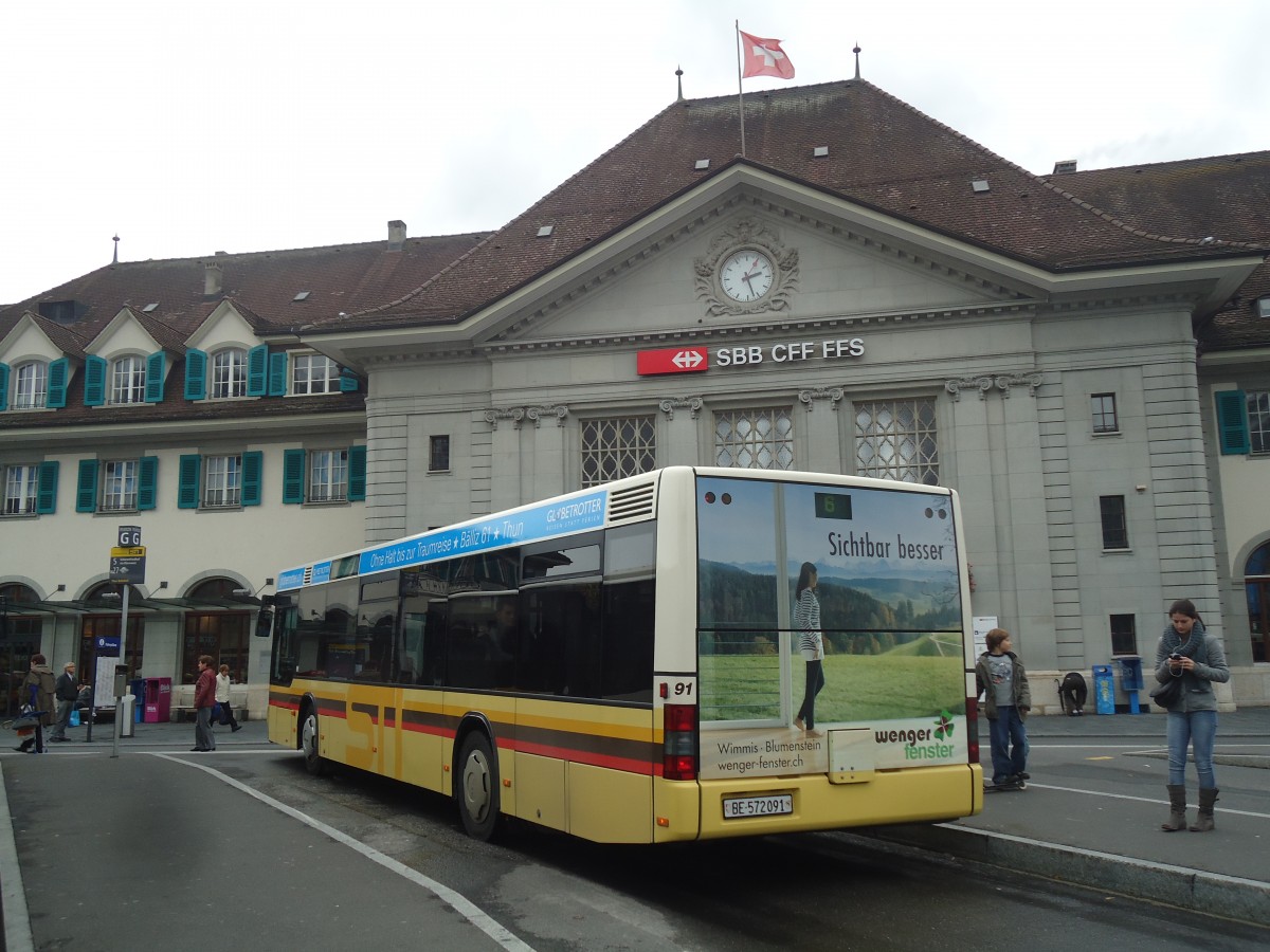 (141'909) - STI Thun - Nr. 91/BE 572'091 - MAN am 15. Oktober 2012 beim Bahnhof Thun