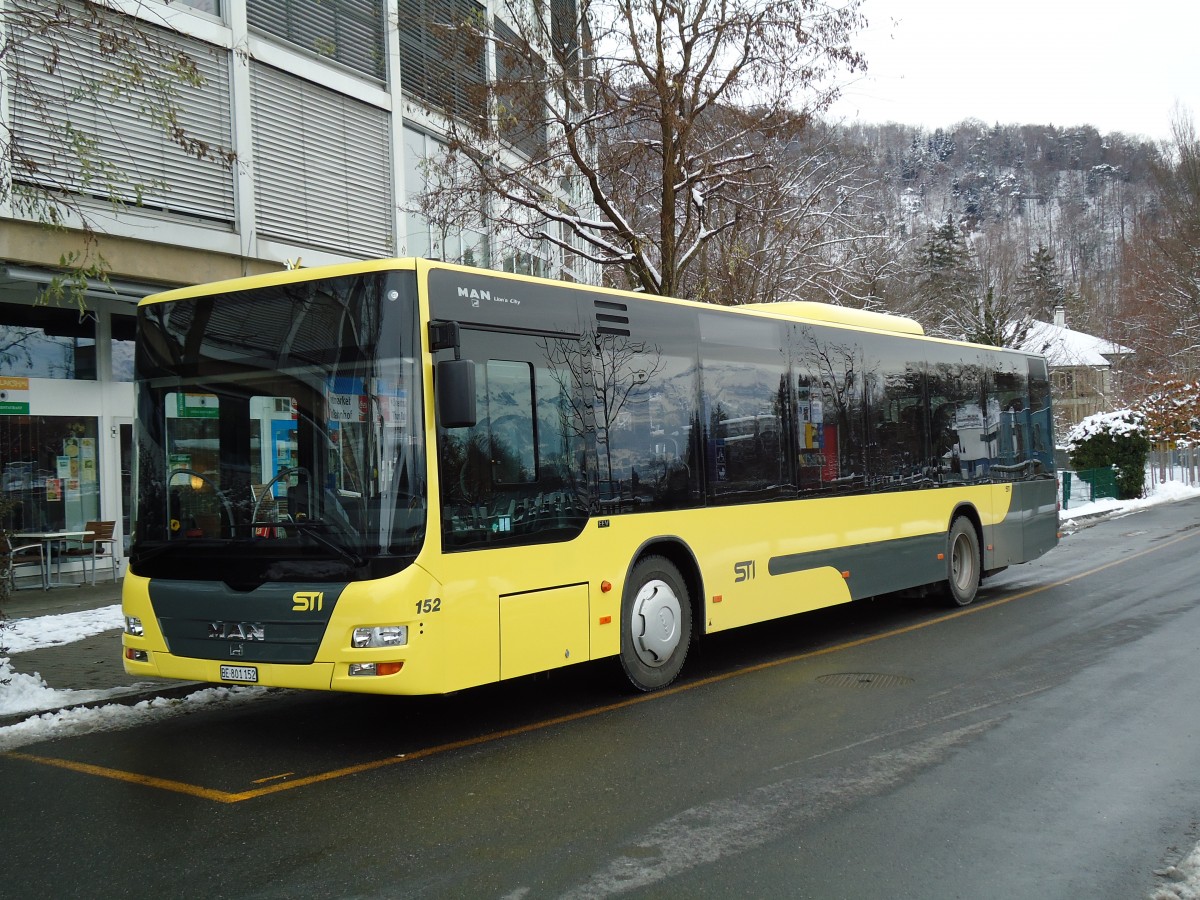 (142'429) - STI Thun - Nr. 152/BE 801'152 - MAN am 9. Dezember 2012 bei der Schifflndte Thun