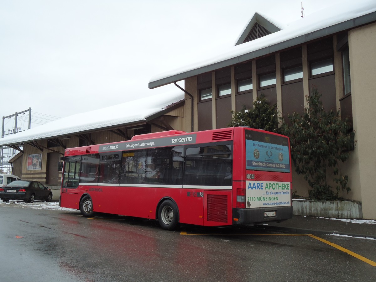 (142'456) - Bernmobil, Bern - Nr. 404/BE 612'404 - MAN/Gppel am 10. Dezember 2012 beim Bahnhof Konolfingen