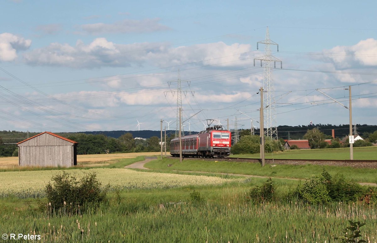 143 045 kommt mit der S2 39656 Altdorf bei Nürnberg - Roth bei Winkelhaid zurück. 03.07.20