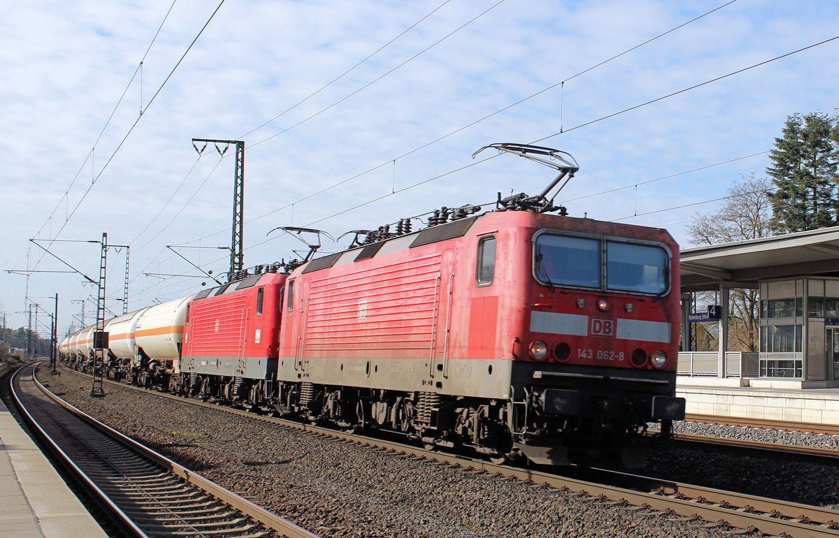 143 062-8 u. 143 050-3 am 11.03.2017 in Rotenburg (Wümme).