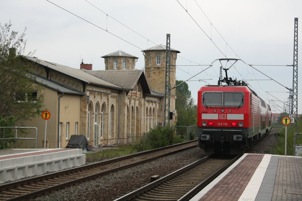 143 114 verlsst als S9 mit ziel Eilenburg den Bahnhof Delitzsch ob Bf am 4.5.20