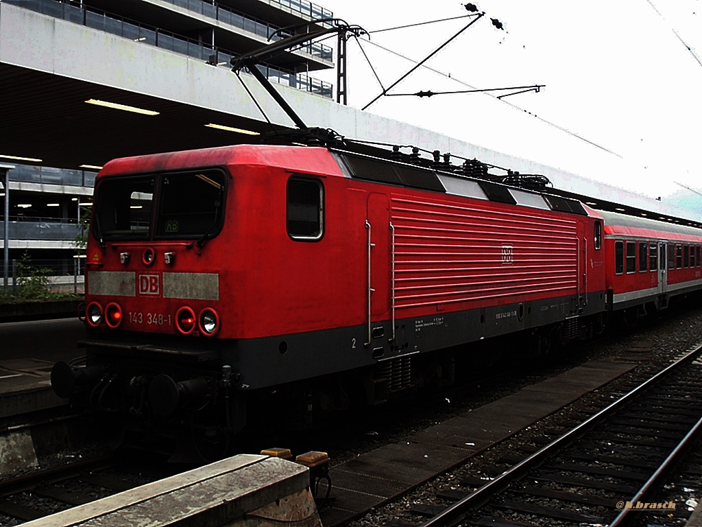 143 348-1 stand mit den RE nach itzehoe im bhf hh-altona,datum 02.10.14