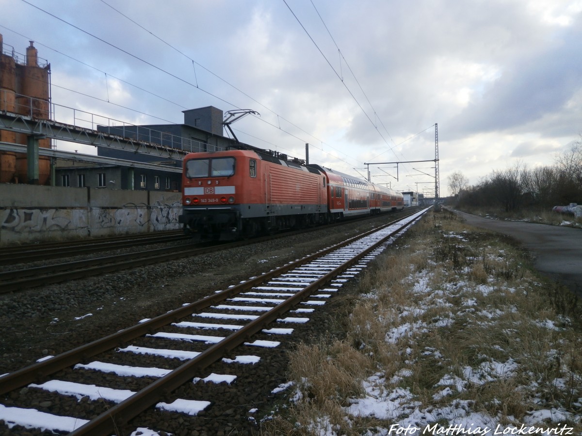 143 349-9 kurz vor dem Haltepunkt Dessau-Sd am 5.2.15