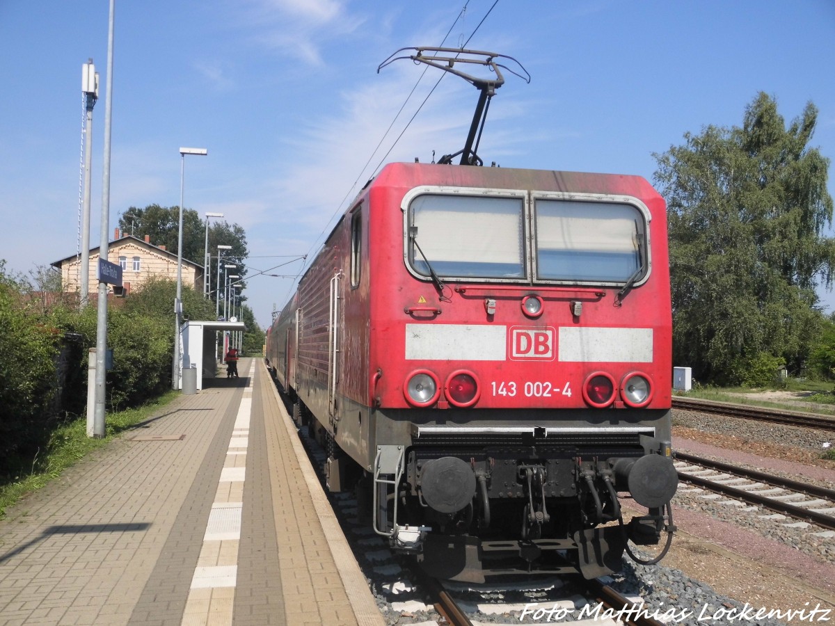 143 650 und 143 002 im Bahnhof Halle-Trotha am 23.8.15