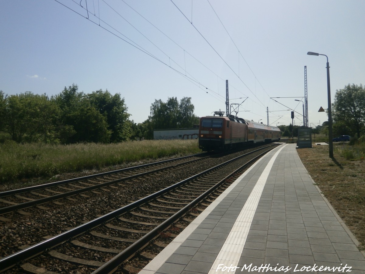 143 650 verlsst den Zscherbener Bahnhof in Richtung Lutherstadt Eisleben am 4.6.15