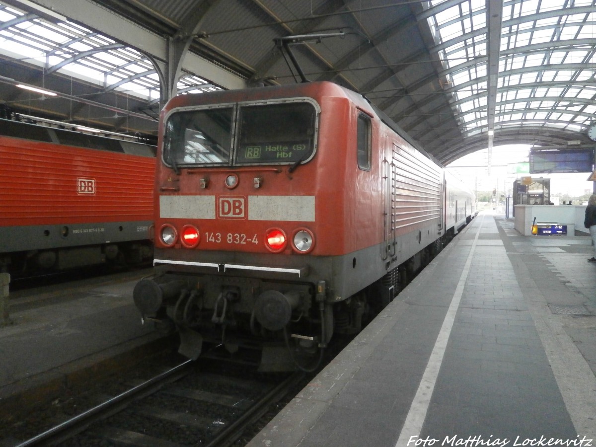 143 832 im Bahnhof Halle (Saale) Hbf am 28.5.15