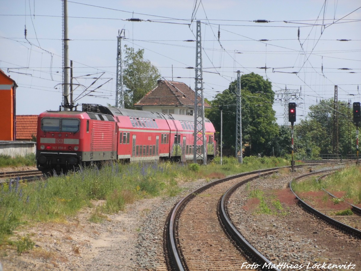 143 850 lsst den Bahnhof Angersdorf hinter sich am 4.6.15