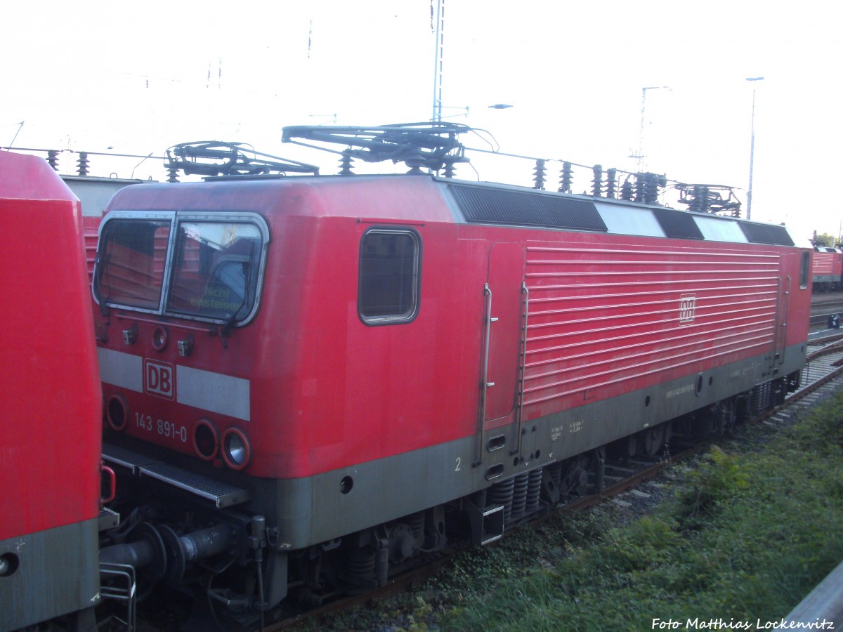 143 891-0 abgestellt am BW Halle (Saale) am 4.10.14