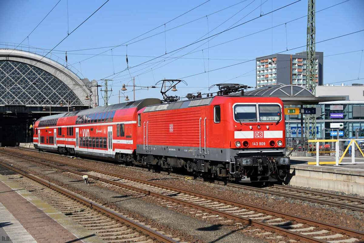 143 909 fuhr mit einen RE von dresden hbf,09.10.21