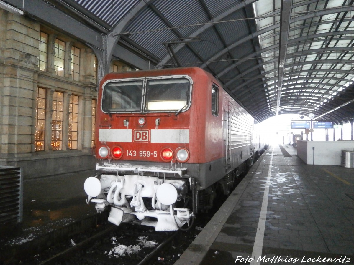 143 959-5 im Bahnhof Halle (Saale) Hbf am 29.12.14