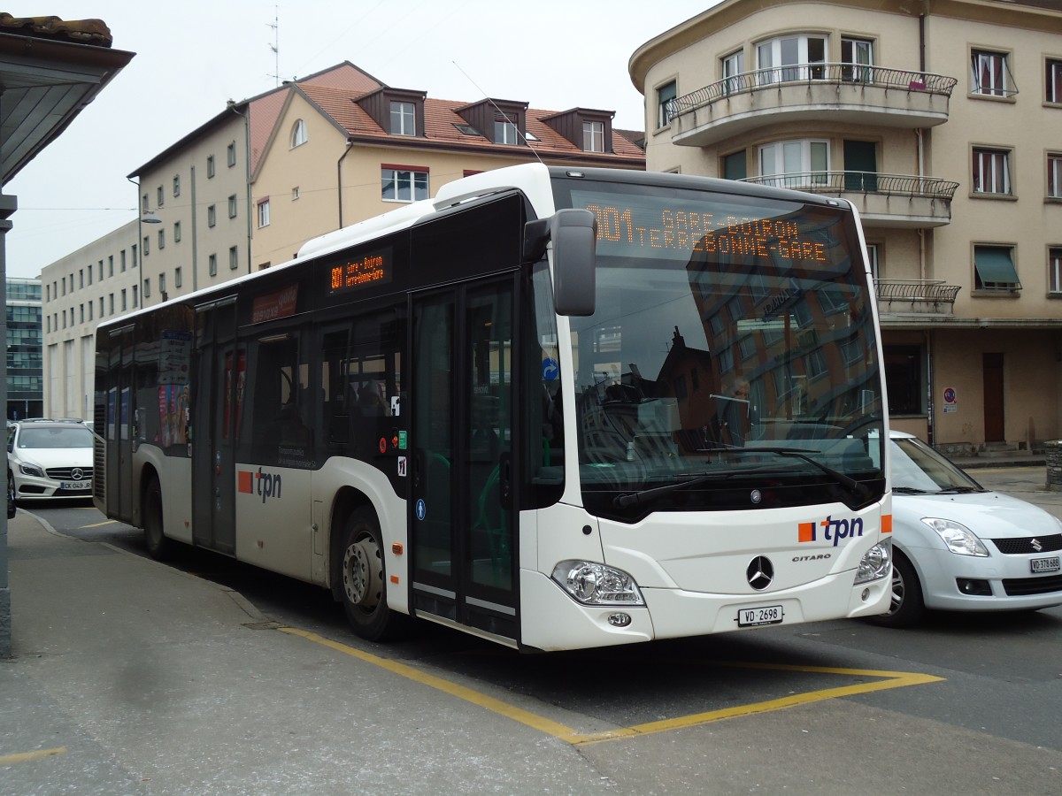 (143'399) - TPN Nyon - VD 2698 - Mercedes am 22. Februar 2013 beim Bahnhof Nyon