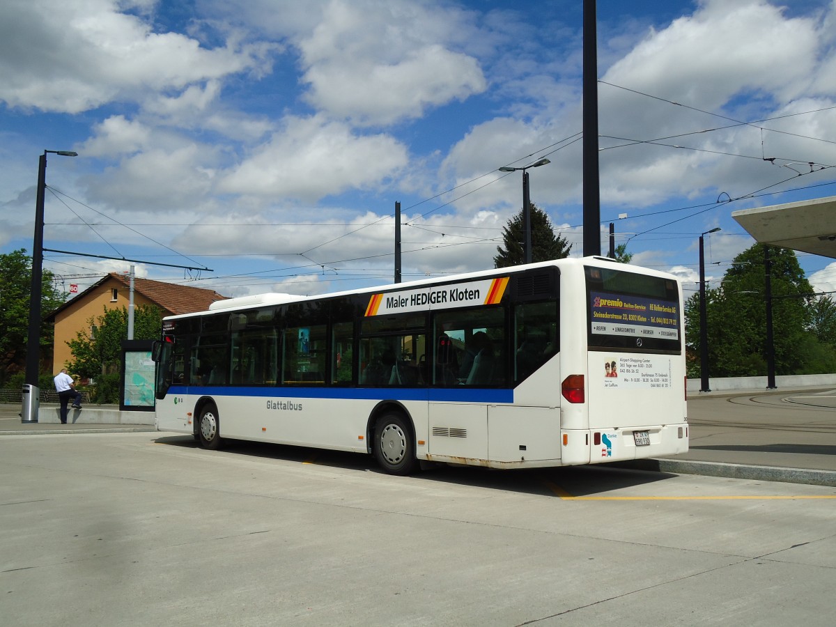 (144'418) - Maag, Kloten - Nr. 30/ZH 590'930 - Mercedes am 20. Mai 2013 beim Bahnhof Zrich-Stettbach