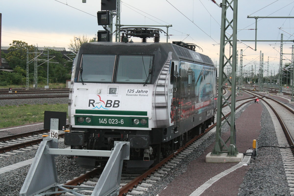 145 023 (145 083) der PRESS angestellt am Bahnhof Halle/Saale Hbf am 29.8.20