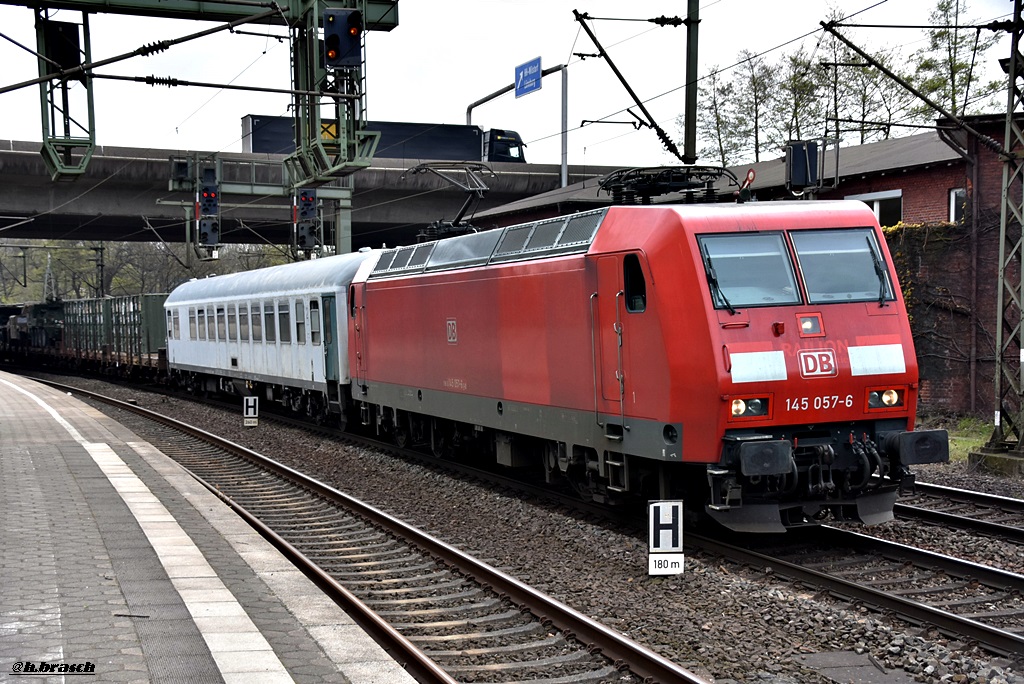 145 057-6 zog einen militärtug durch hh-harburg,21.04.17