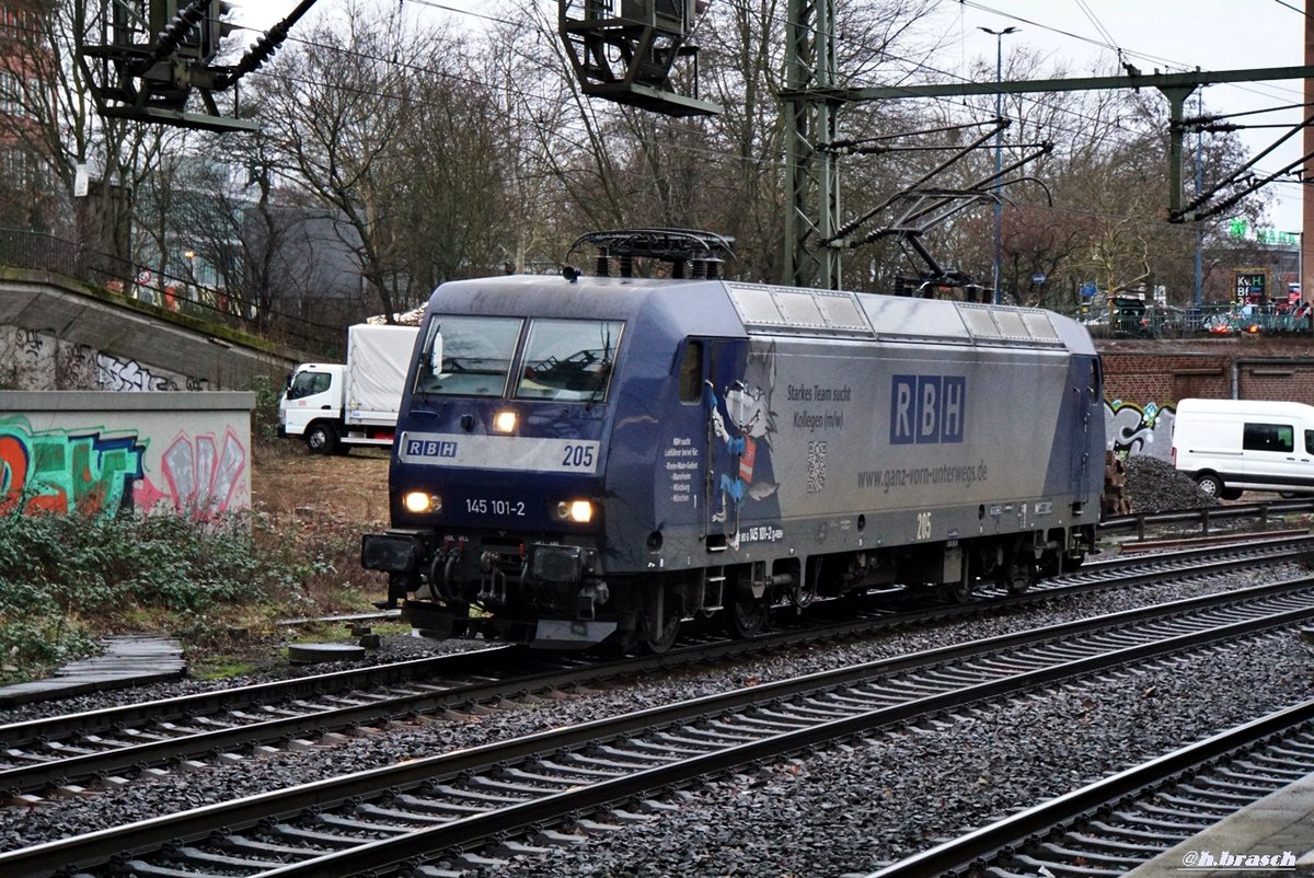 145 101-2 war beim umsetzen im bahnhof hh-harburg,08.02.19