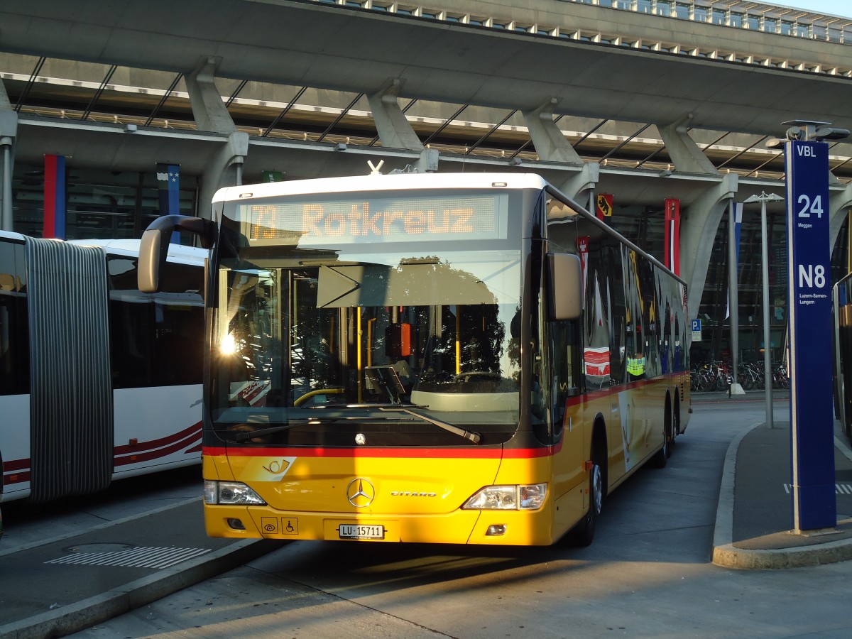 (145'796) - Bucheli, Kriens - Nr. 27/LU 15'711 - Mercedes am 20. Juli 2013 beim Bahnhof Luzern