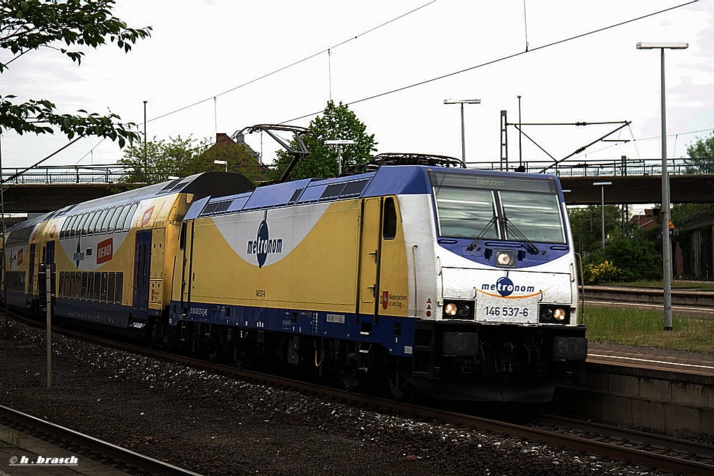 146 537-6 bei der abfahrt vom bhf hh-harburg nach uelzen,am 29.04.14