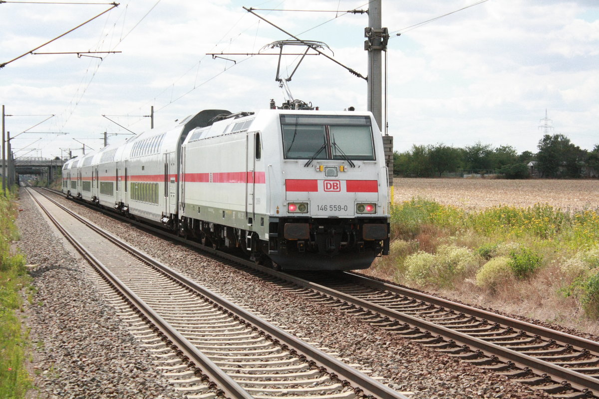 146 559 mit ihrer IC2 Garnitur bei der durchfahrt in Zberitz am 22.7.20