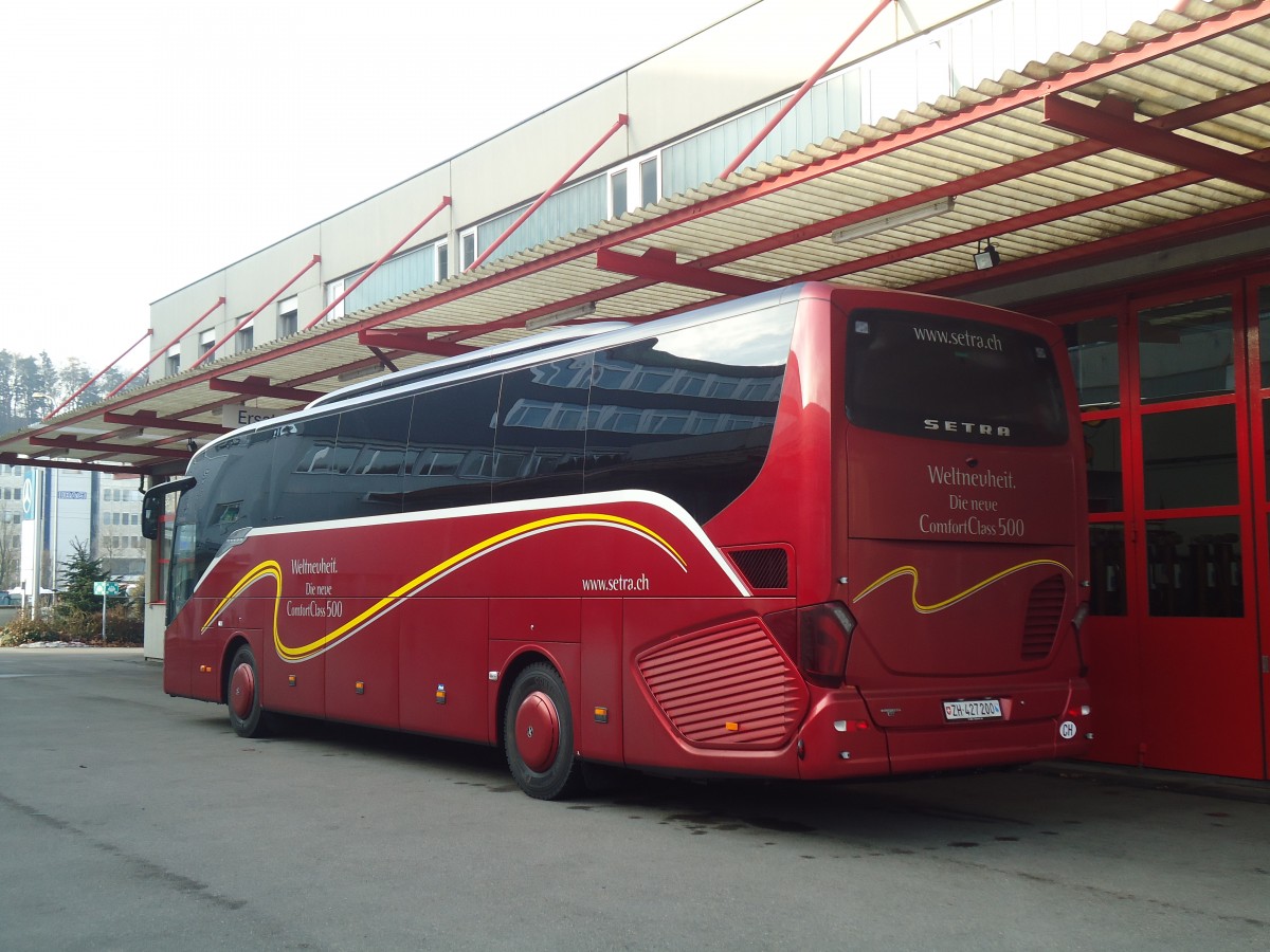 (148'365) - EvoBus, Kloten - ZH 427'200 - Setra am 22. Dezember 2013 in Kloten, EvoBus