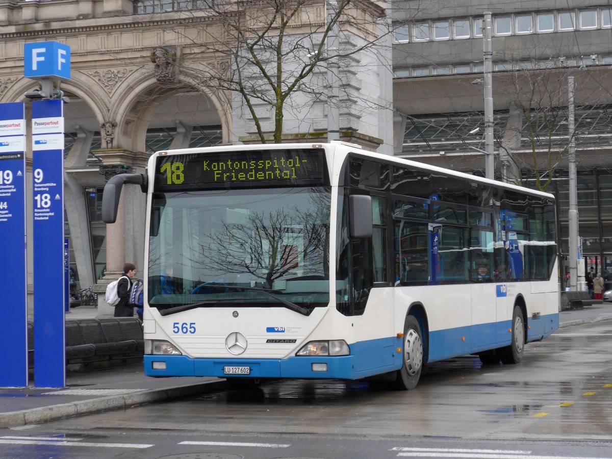 (148'886) - VBL Luzern - Nr. 565/LU 127'602 - Mercedes (ex Gowa, Luzern Nr. 65) am 16. Februar 2014 beim Bahnhof Luzern
