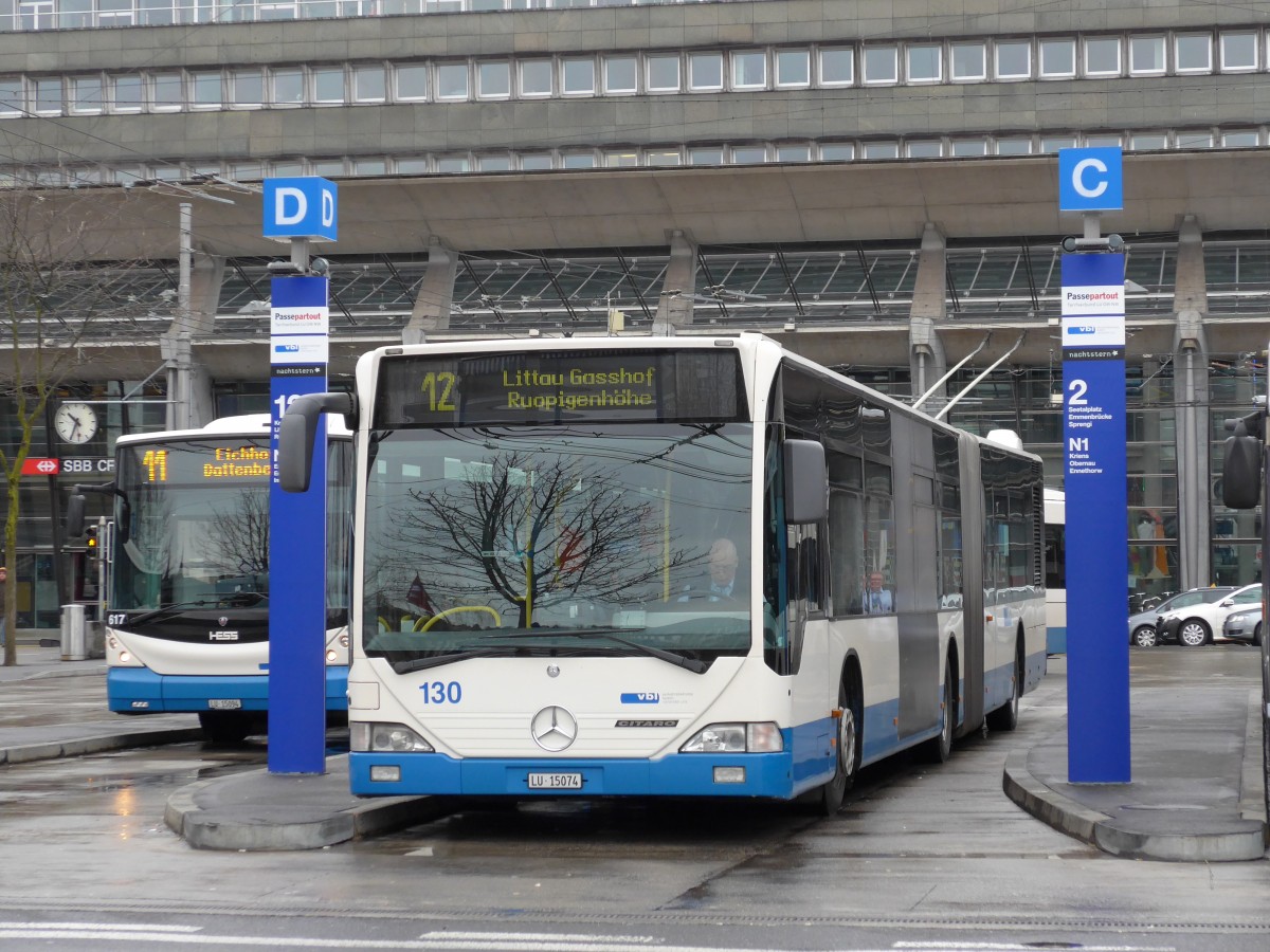 (148'896) - VBL Luzern - Nr. 130/LU 15'074 - Mercedes am 16. Februar 2014 beim Bahnhof Luzern
