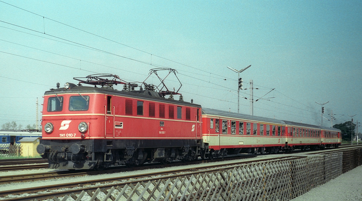 150 Jahre Eisenbahn in Österreich: ÖBB 1041.10 Strasshof 12.09.1987
