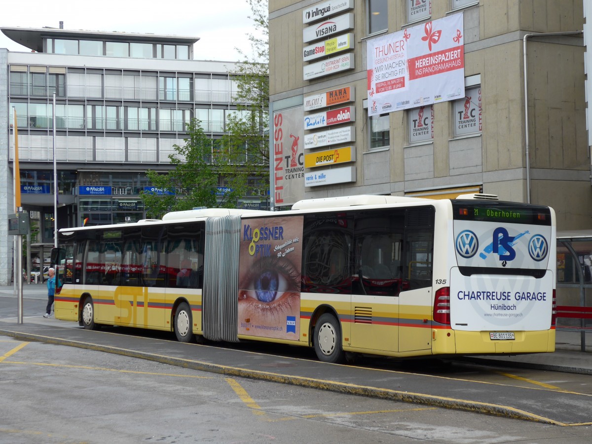 (150'651) - STI Thun - Nr. 135/BE 801'135 - Mercedes am 12. Mai 2014 beim Bahnhof Thun