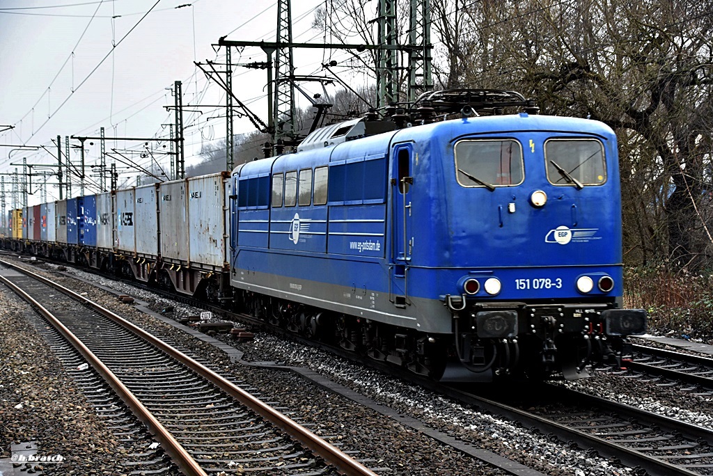 151 078-3 zog einen kastenzug durch hh-harburg,23.01.16