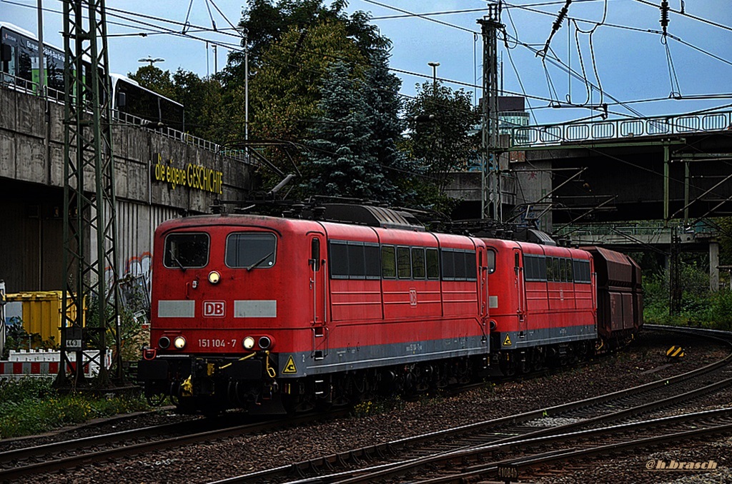 151 104-7 zog mit einer schwesterlok einen kohlezug durch hh-harburg,datum 23.09.14