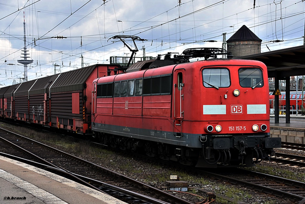 151 157-5 brauste mit einen autozug durch bremen,22.03.16