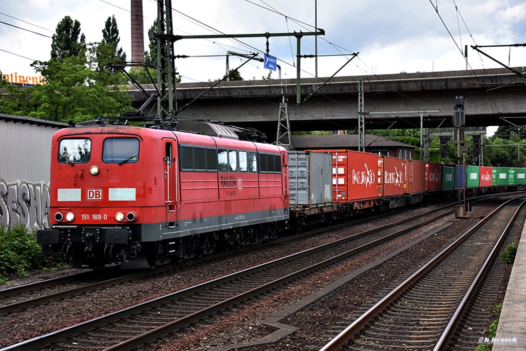 151 169-0 fuhr mit einen schachtelzug durch hh-harburg,09.07.16