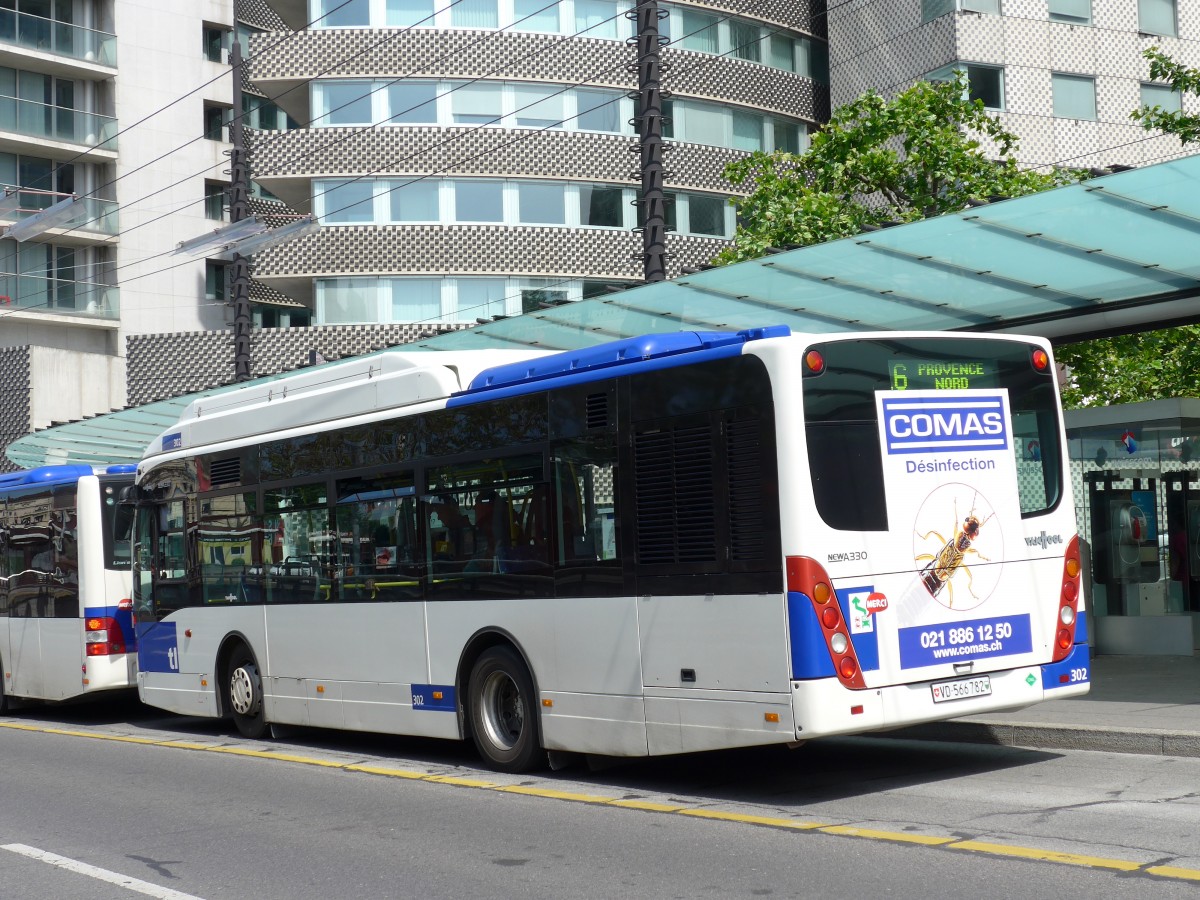 (151'161) - TL Lausanne - Nr. 302/VD 566'782 - Van Hool am 1. Juni 2014 in Lausanne, Chauderon