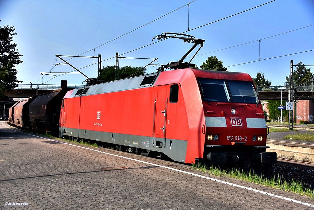 152 016-2 ist mit einen ganzzug durch hh-harburg gefahren,27.08.16