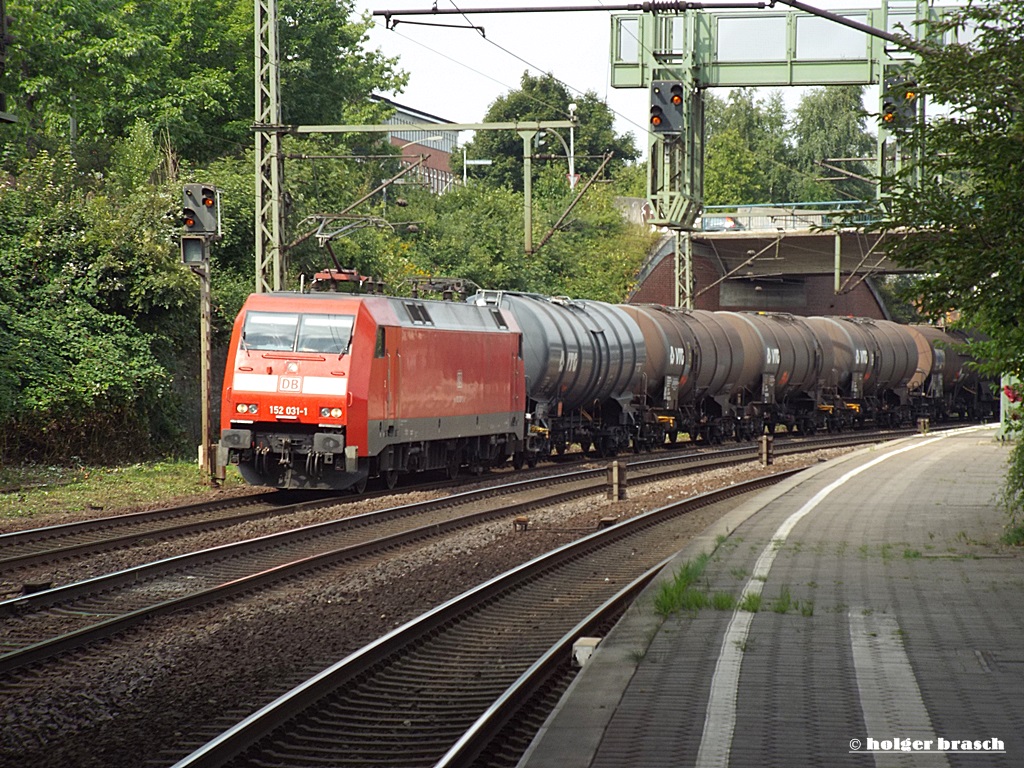 152 031-1 ist mit einen tankzug am 31.08.13 durch hh-harburg gefahren