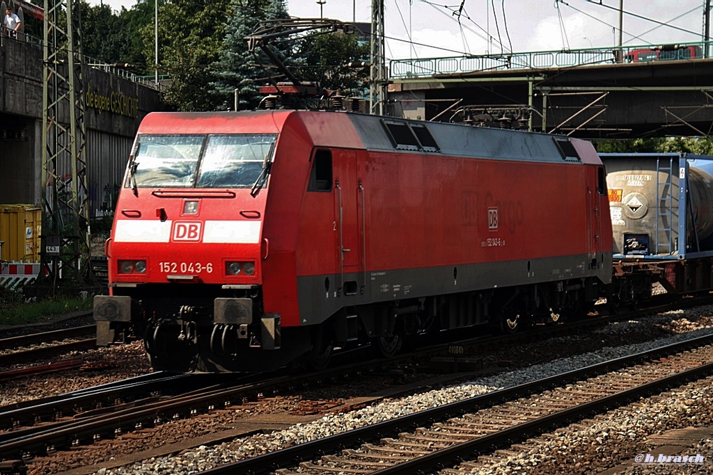 152 043-6 zog einen ganzzug durch hh-harburg,datum 29.07.14