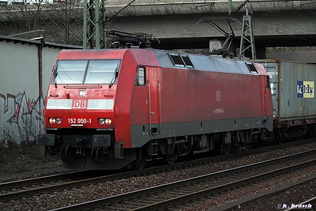 152 050-1 ist mit einen intermodal am 25.03.14 durch hh-harburg gefahren