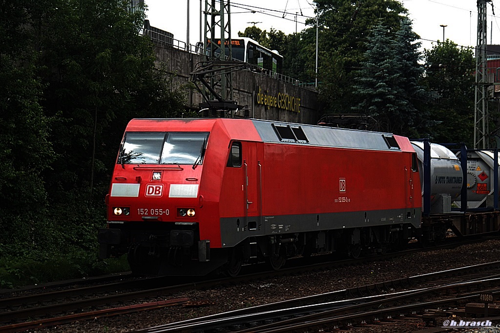 152 055-0 zog einen intermodal am 27.06.14 durch hh-harburg