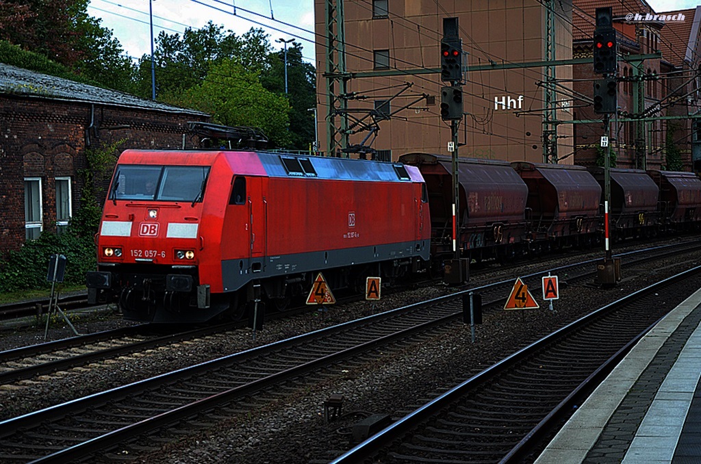 152 057-6 ist am 25.09.14 mit einen ganzzug durch hh-harburg gefahren