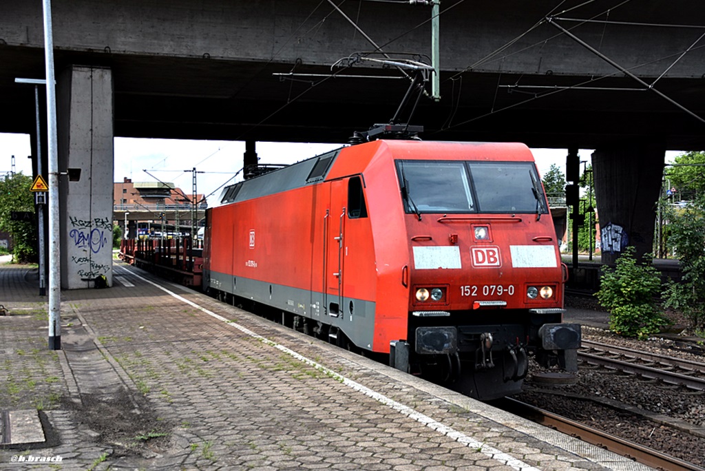 152 079-0 ist mit einen mischer durch hh-harburg gefahren,05.08.16