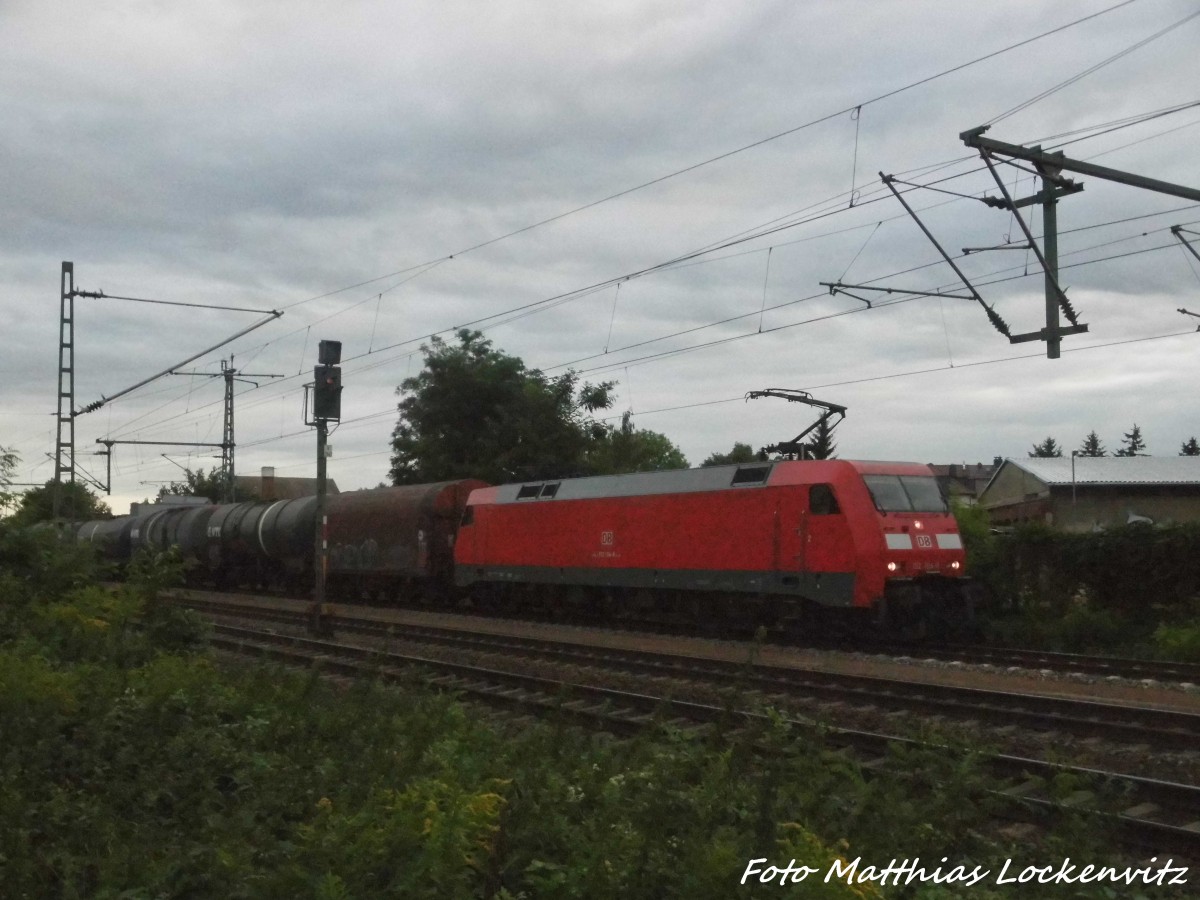 152 104 mit einem Gterzug in Delitzsch am 26.8.15