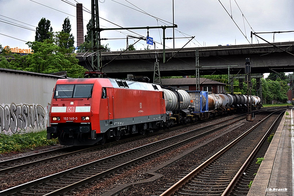 152 140-0,fuhr mit einen kurzen güterzug durch hh-harburg,24.05.16