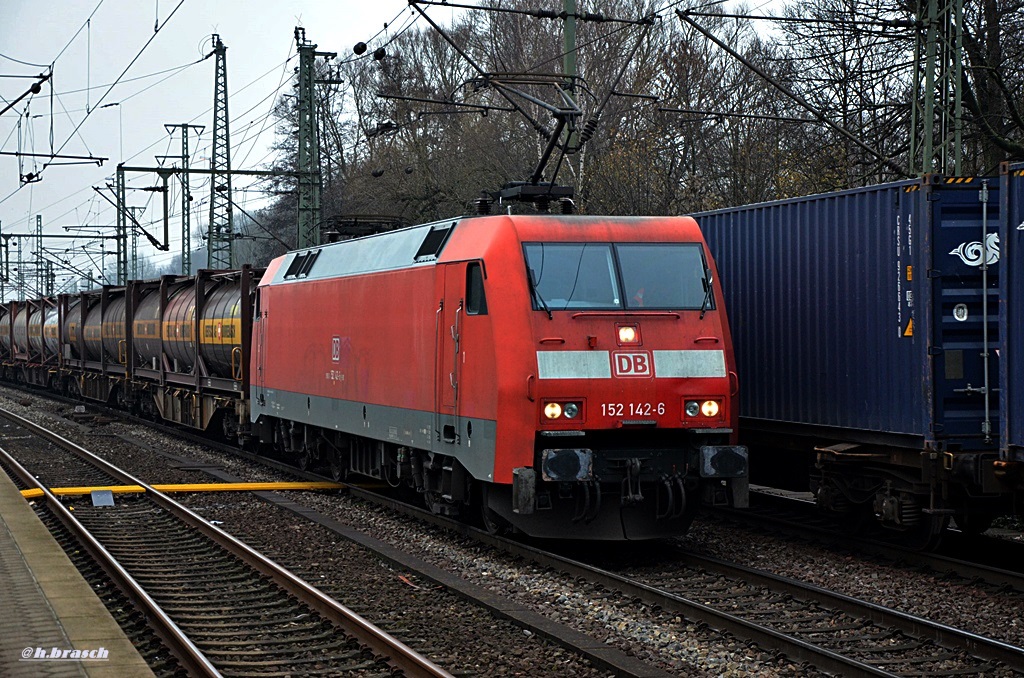 152 142-6 zog einen containerzug durch hh-harburg,05.12.14