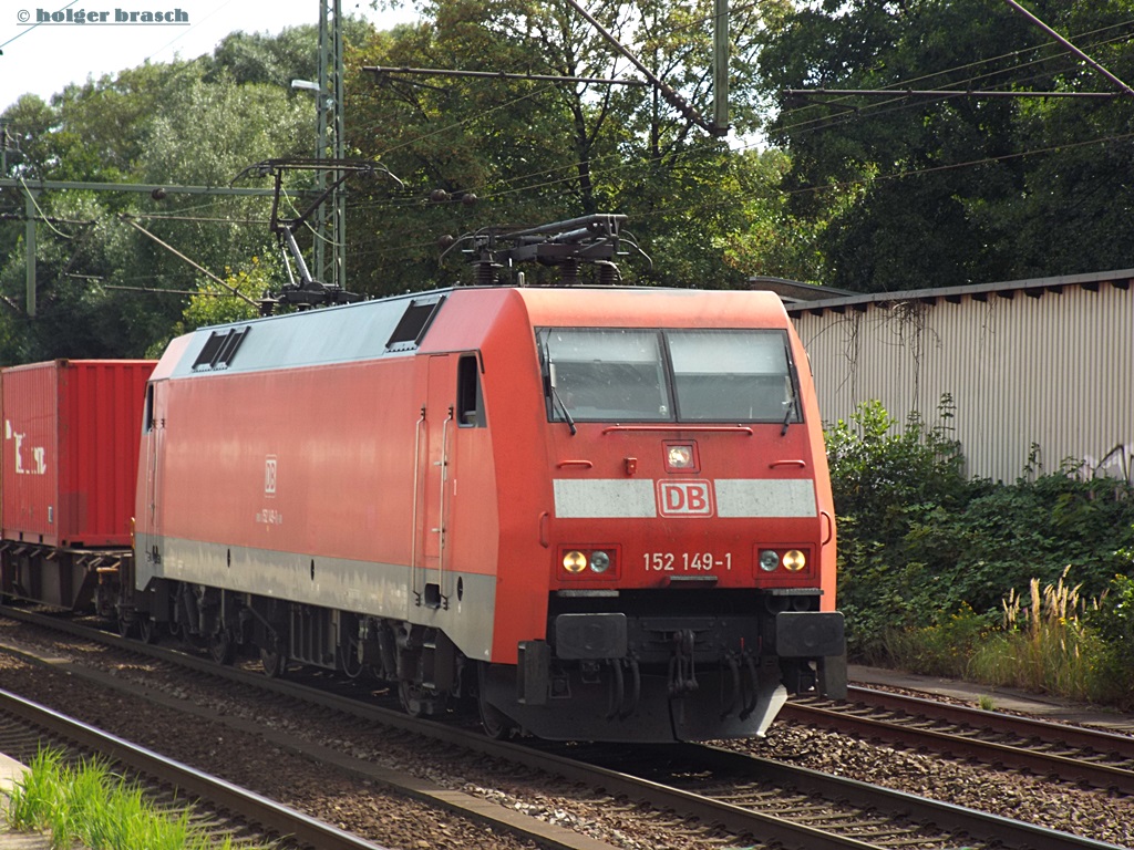 152 149-1 zog einen intermodal am 28.08.13 durch hh-harburg