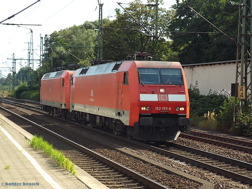 152 155-8 und 145 073 3 fuhren lz am 28.08.13 durch hh-harburg